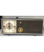 Zenith Model Z275L Vintage Radio - $29.85 CAD