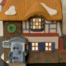 Dept 56 Betsy Trotwood’s Cottage Dickens Village Lighted Building - 1989 - £29.60 GBP