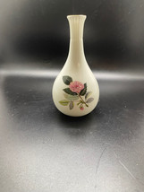 Vintage Wedgwood Hathaway Rose Bud Vase Bone China Made In England - £15.86 GBP