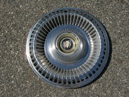 One genuine 1965 Buick LeSabre 15 inch hubcap wheel cover - £16.26 GBP
