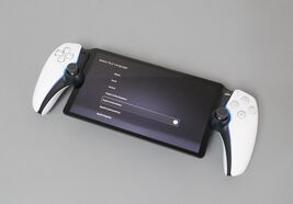 Sony PlayStation Portal Remote Player 1000041319 - White image 2