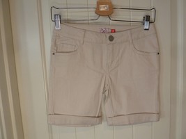 Girls SO Bermuda Shorts Size 12 Beige Adjustable waist W 26 L 14  Cotton Blend - $13.74