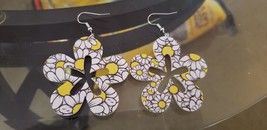 Faux Leather Dangle Earrings (New) Black, White &amp; Yellow Flower - £4.45 GBP