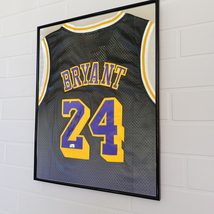 Kobe Bryant Signed And Framed Los Angeles Lakers Jersey With COA - £616.85 GBP