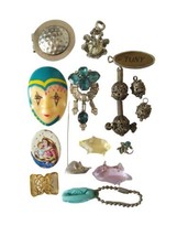 Vintage Lot Of Miscellaneous  Fashion Jewelry Pendant Keychain  - £6.28 GBP