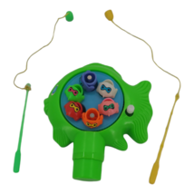 Vintage 2001 Hilco Magnetic Fishing Mini Game Green Fish Collectible Toy - £18.77 GBP