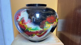 Hand Painted art pottery Vase 9.5&quot; black red green yellow poss Japan 20t... - $1,656.12 MXN