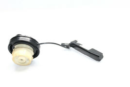 2003-2006 INFINITI G35 GAS FUEL TANK GAS CAP WITH DOOR HINGE P4172 image 5