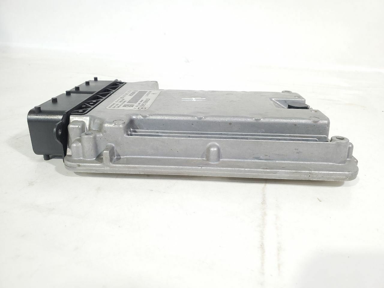 2017 Maserati Levante OEM 3.0L Turbo V6 670031346 Engine Control Module Item image 5