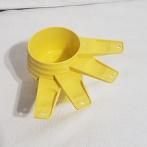 Vintage Tupperware Set of 4 Nesting Measuring Cups Yellow #761-764 - $11.60