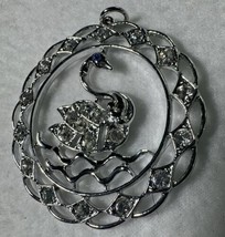 Sarah Coventry &quot;Swan Lake&quot; Vtg Silver Tone Decorated Swan Necklace Pendant 2&quot; - £3.93 GBP