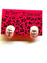 Halloween Betsey Johnson Lady Pink Enamel Skull Face Punk Post Earrings - £7.18 GBP
