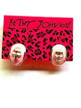 Halloween Betsey Johnson Lady Pink Enamel Skull Face Punk Post Earrings - £7.12 GBP