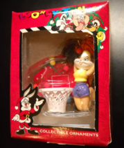 Matrix Christmas Ornament Looney Tunes 1997 Babs Bunny Basketball Dunk Boxed - £7.98 GBP