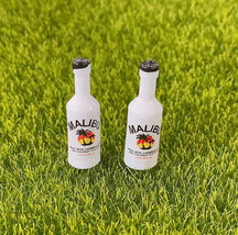 Malibu Coconut Flavored Liquer Miniature 1/12 Scale - $60.05 MXN+