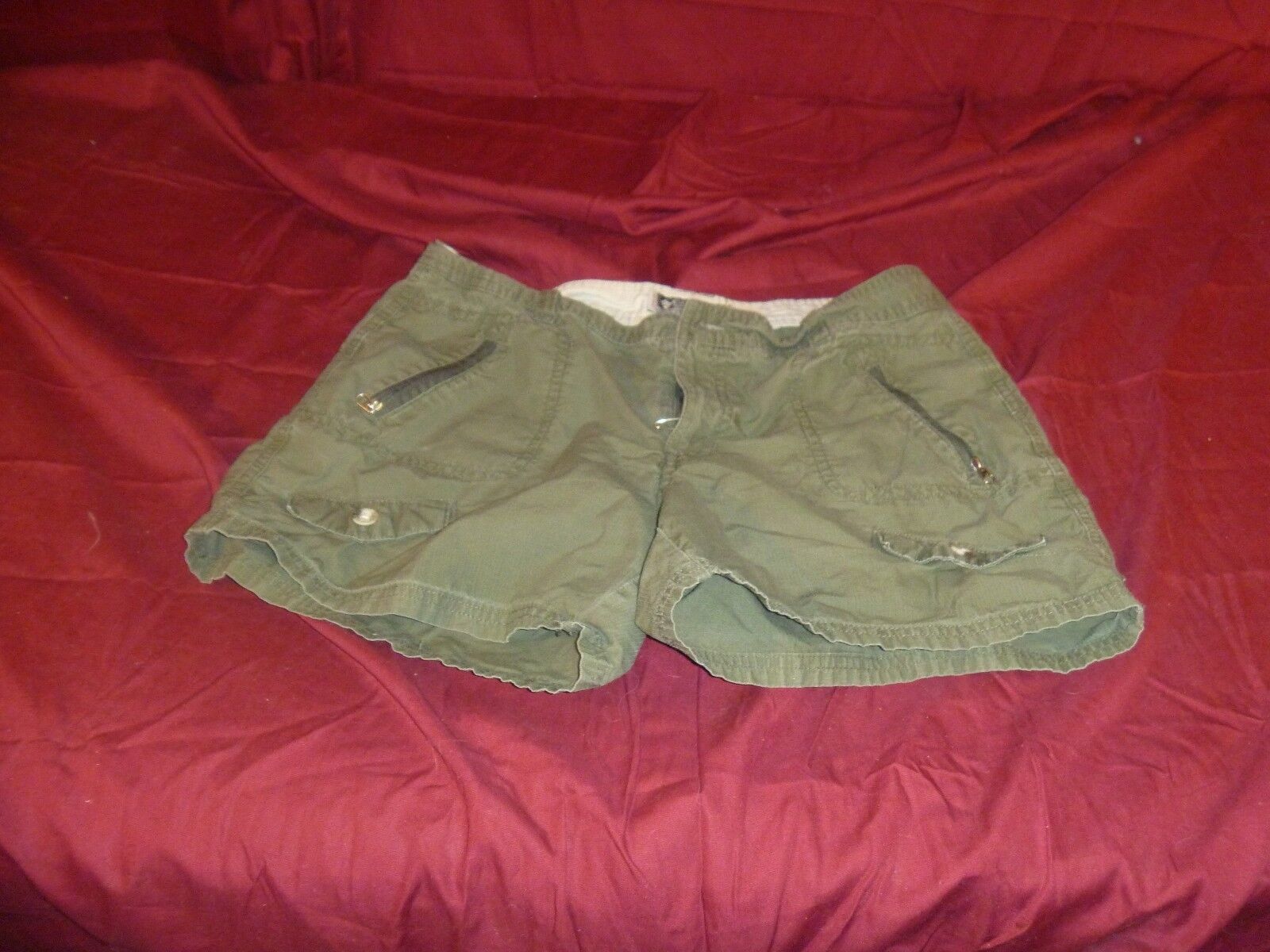 COLUMBIA SPORTWEAR XCO WOMENS OLIVE GREEN HIKING HOTWEATHER SHORTS 28 IN... - $10.82