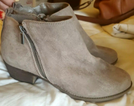 Carlos Santana Brianne Womens faux suede Ankle Boots Gray 11M. Great Shape!. - £14.05 GBP