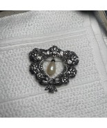 Vintage costume Jewelry Brooch Silver Tone Unsigned Victorian Style Faux... - $334.15 MXN