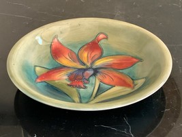 Moorcroft England Art Pottery Orchid Plate - £50.60 GBP