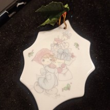 Bundles Of Joy Christmas 1991 Enesco Precious Moments Coll Holly Leaf Ornament - £3.17 GBP