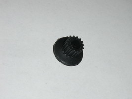 Small Gear for Motor Shaft in Black and Decker Bread Maker Model Cat No ... - $6.62