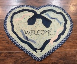 Small American Hooked Rug, Vintage Welcome Mat, Heart Shaped, Ivory and Blue - £624.34 GBP