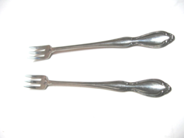 Vtg. Chateau by Oneida stainless flatware set of 2 cocktail forks Good condition - £11.18 GBP