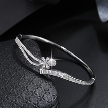 18K Gold Plated Zircon Inlaid Hollow Cross Bracelet Holiday Style Women&#39;s Fashio - £21.60 GBP