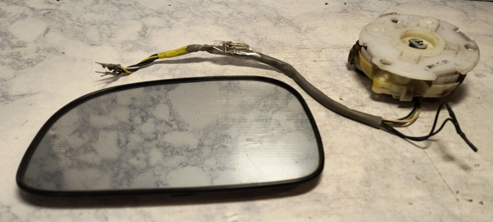 OEM Hyundai Santa FE Left Driver Side Mirror Heated Glass and Motor Repa... - $38.61