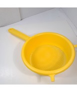 Vintage Action Ind Inc Yellow Plastic Colander Strainer Handle Cheswick, PA - $460.71 MXN