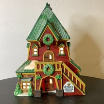 Dept 56 Santa&#39;s Rooming House North Pole Village Lighted Decoration - 1995 - £31.65 GBP