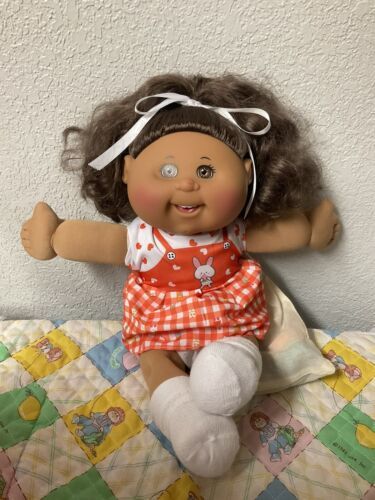 Primary image for Cabbage Patch Kid Girl African American Brown Hair Brown Eyes WCT-55K 2015