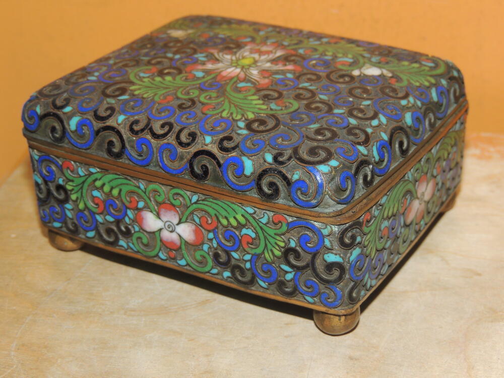 Chinese Cloisonne 3.5&quot;x3&quot; Footed Lidded Hinged Box lotus Enamel marked A... - $112.49