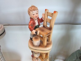 Vintage Napco Figurine Father&#39;s Helper Little Boy Painting #AH2626-B Jap... - $9.85