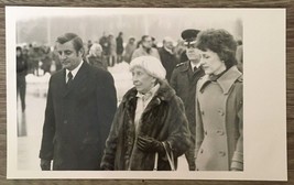 Muriel Humphrey Photo w Vice President Walter Mondale &amp; Wife Joan Mondal... - £6.77 GBP