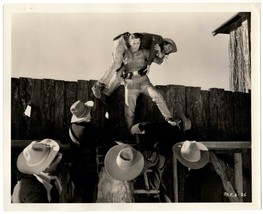 TEXAS PIONEERS (1932) Bill Cody Fight Scene Inside a Fort With a Native American - £19.98 GBP