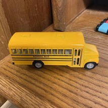 2016 Kinsfun Pull Back School Bus 5&quot; door opens - $15.53