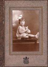 Pretty Young Girl &amp; Cat Antique Cabinet Photo - Biddeford, Maine - £20.09 GBP