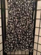 NWT Chaps Women&#39;s Black Floral Skirt - £19.98 GBP