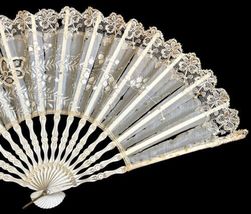 Antique 1900s Lace Sequin Victorian Flowered Ladies Hand Held Fan Off White image 5