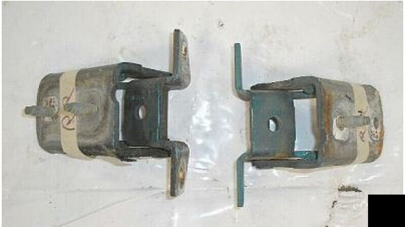 1993 Ford Explorer 4X4 V6 Set Of Right Rear Door Hinges - Upper &amp; Lower - $2.88