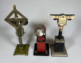 Vintage Pre-war O-Gauge Accessories Lot Marx Lionel Caution Crossing Spo... - $98.99