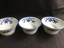 Set of 3 antique Chine rice bowl , marked at bottom, nice design - £47.21 GBP