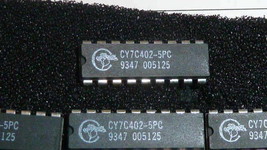 NEW 1PC CYPRESS CY7C402-5PC IC 64X5 OTHER FIFO 80ns PDIP-18 ,0.300 INCH ... - $24.00