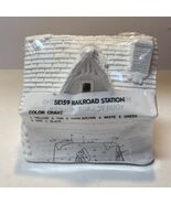 California Creations Creative Crafts SE159–Railroad Station New, Sealed - €38,28 EUR California Creations Creative Crafts SE159–Railroad Station New, Sealed - €38,28 EUR