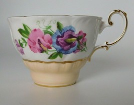 Paragon By Appointment Pink &amp; Purple Sweet Pea TeaCup ONLY  Pale Pink “Apron” - £30.77 GBP