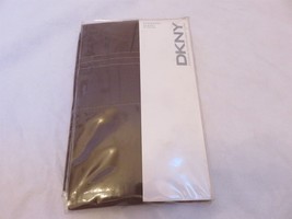 DKNY Soho Solids Ruffled Hem Tobacco Brown Standard Pillowcases Urban Antique - £30.84 GBP