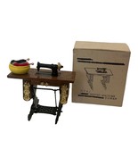 Dollhouse Miniature Singer Sewing Machine with Treadle and Yarn Bowl Vin... - $366.72 MXN