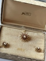 Vintage Demi Coro Small Spikey Goldtone Flower w Faux Pearl Center Flower Brooch - $19.42