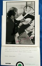 Miko Kaufman Signed Photo Medallic Sculptor Gerald Ford Inaugural Medal ... - $52.99